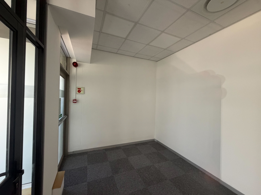 To Let Commercial Property for Rent in Claremont Western Cape